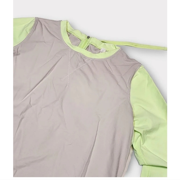 Size 8 - Lululemon Run: Warm up Crew - Picture 3 of 3